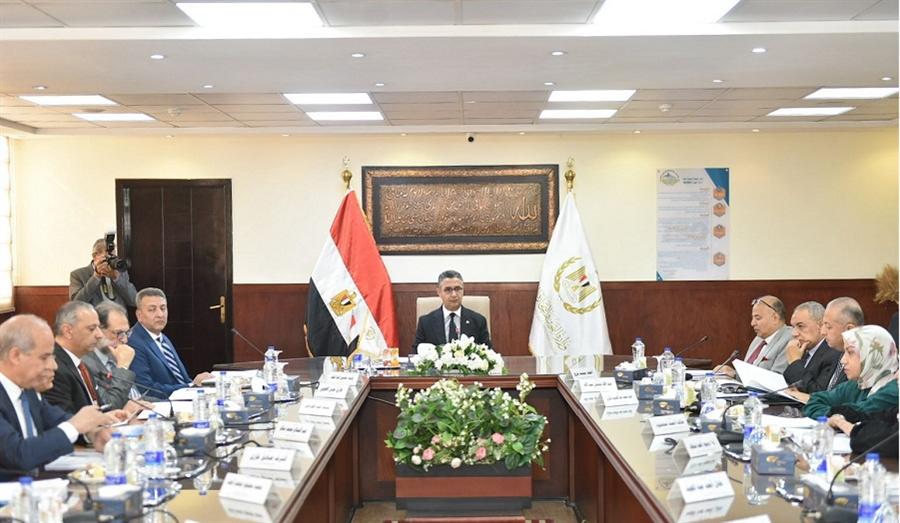 وزير التموين يترأس اجتماع الجمعية العامة للقابضة للصوامع والتخزين